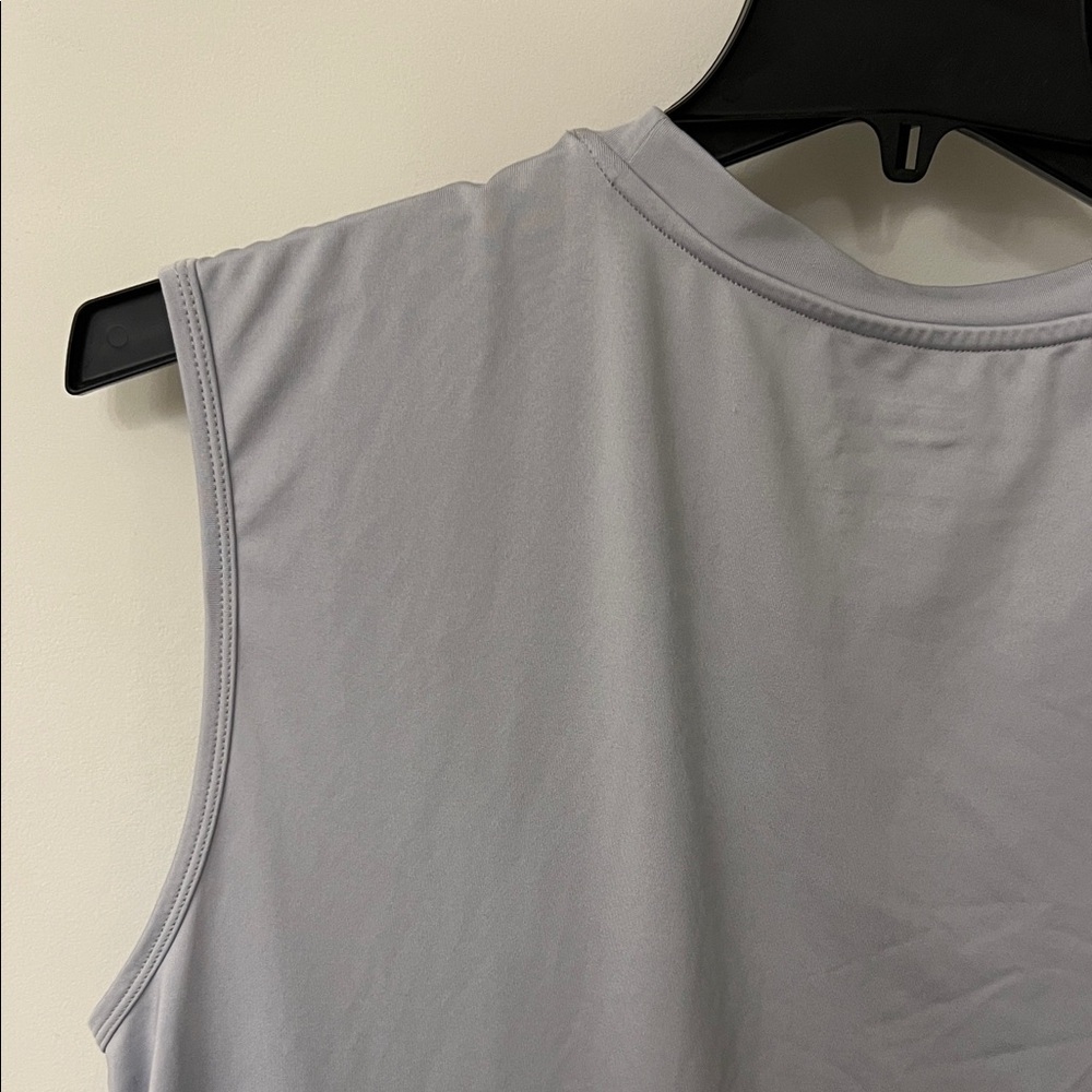 Men's Gray Sleeveless Tank Top - Picture 4 of 4
